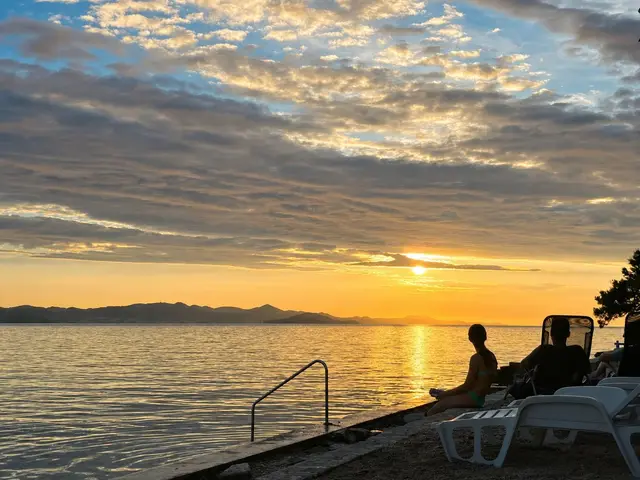 Abendstimmung am privaten Meerzugang des Ferienhauses